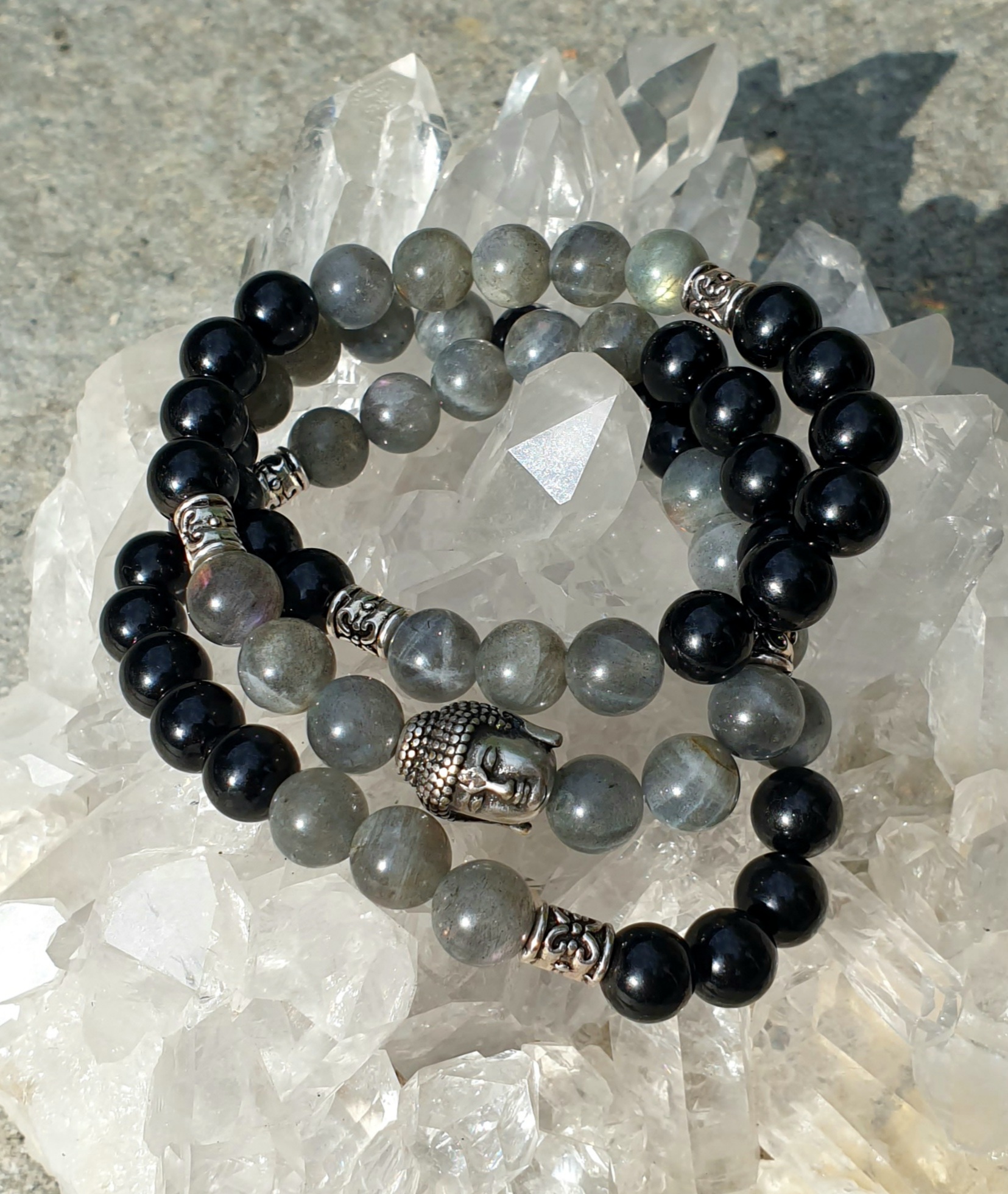 Bracelet triple réalisé en guidance, avec labradorite et tourmaline noire - "Introspection"
