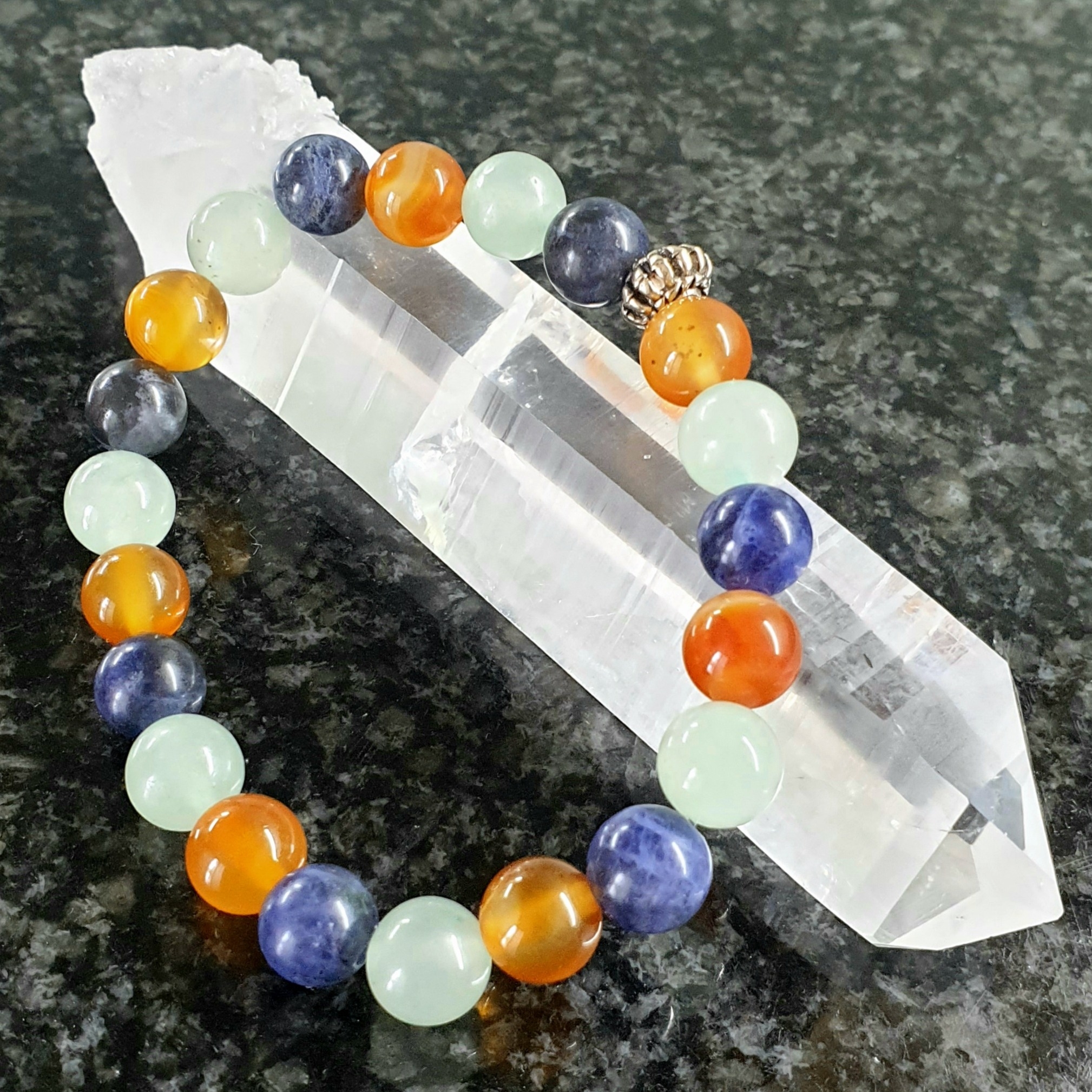 Bracelet personnalisé, avec cornaline, aventurine verte et sodalite - "Joie enfantine"